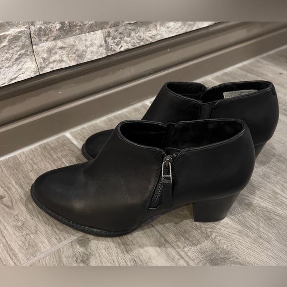 Vionic Upright Taber‎ Black booties size 7 Excellent Condition - Picture 5 of 10